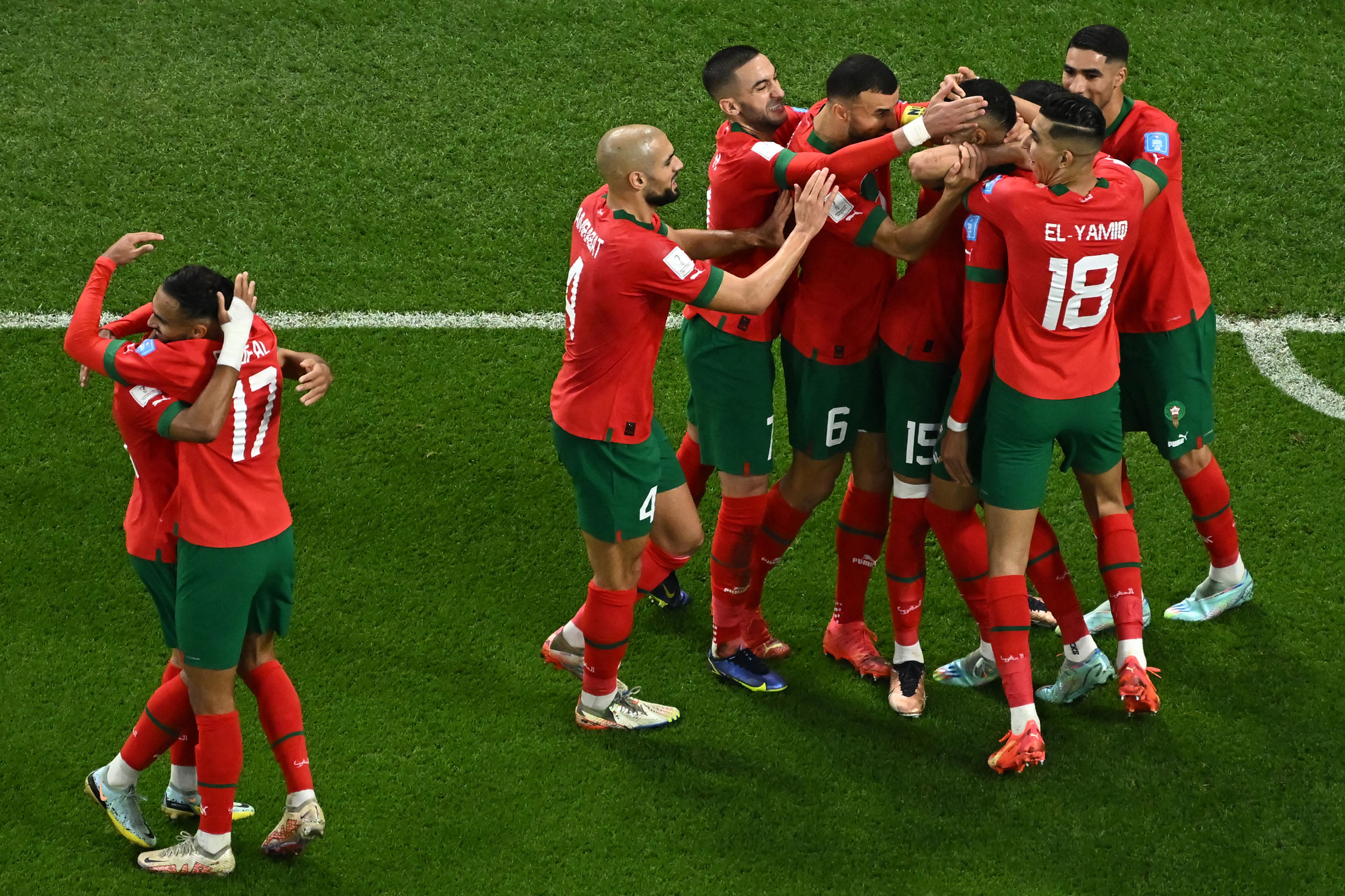 perempat-final-piala-dunia-2022-maroko-vs-portugal_20221211_000545.jpg