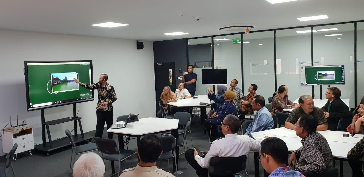 Saleh Husin : Smart Class Room FT UI untuk Mencetak SDM Unggul