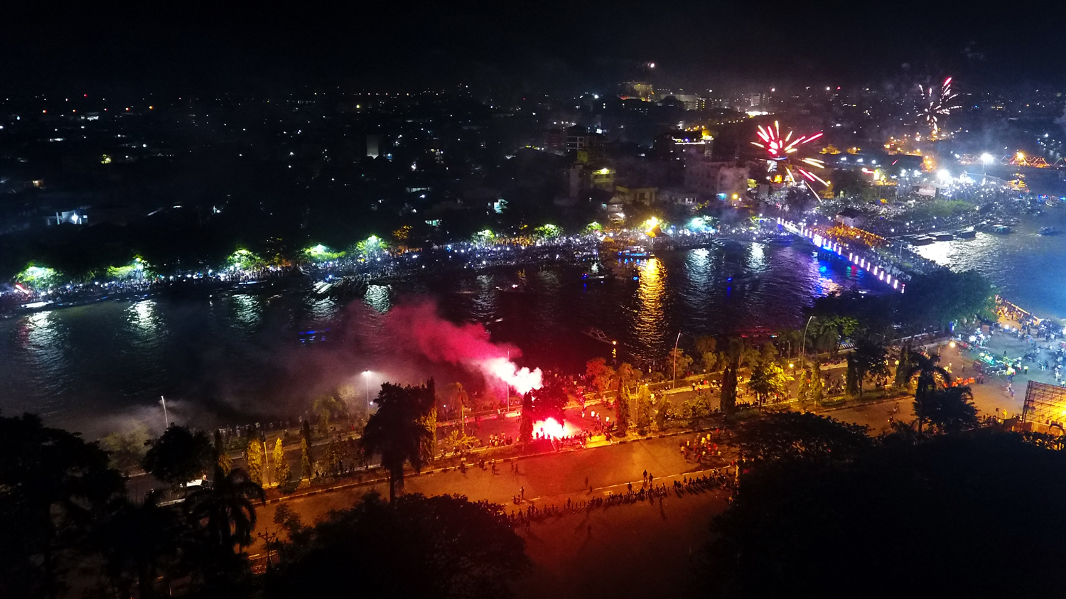 pergantian-tahun-di-kota-banjarmasin_20170101_193147.jpg