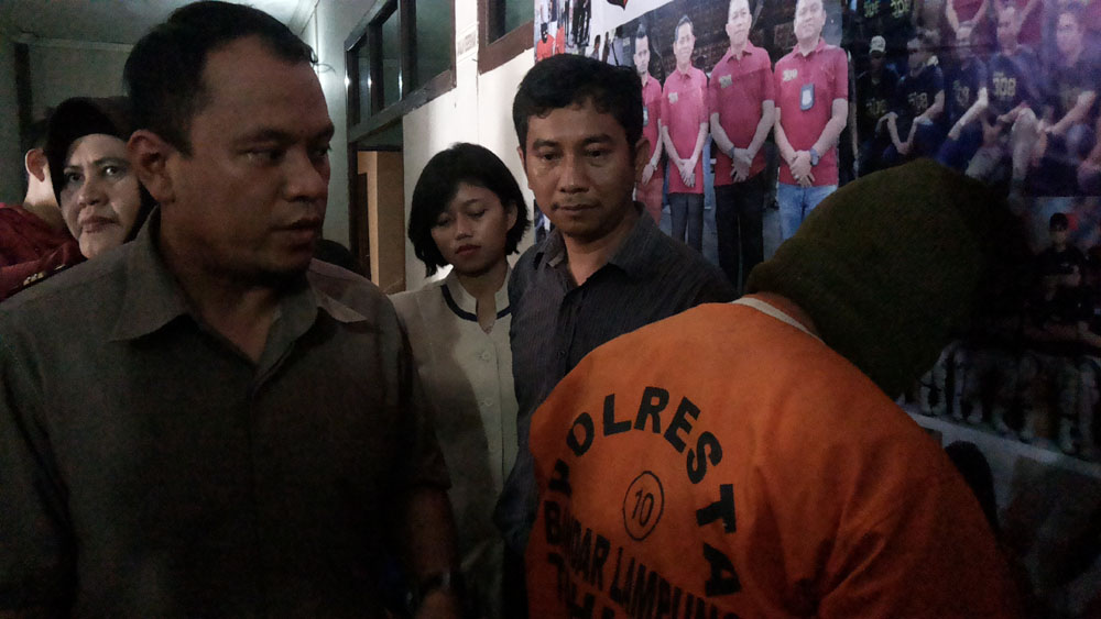 perkosaan-dan-perampokan_20160105_134255.jpg