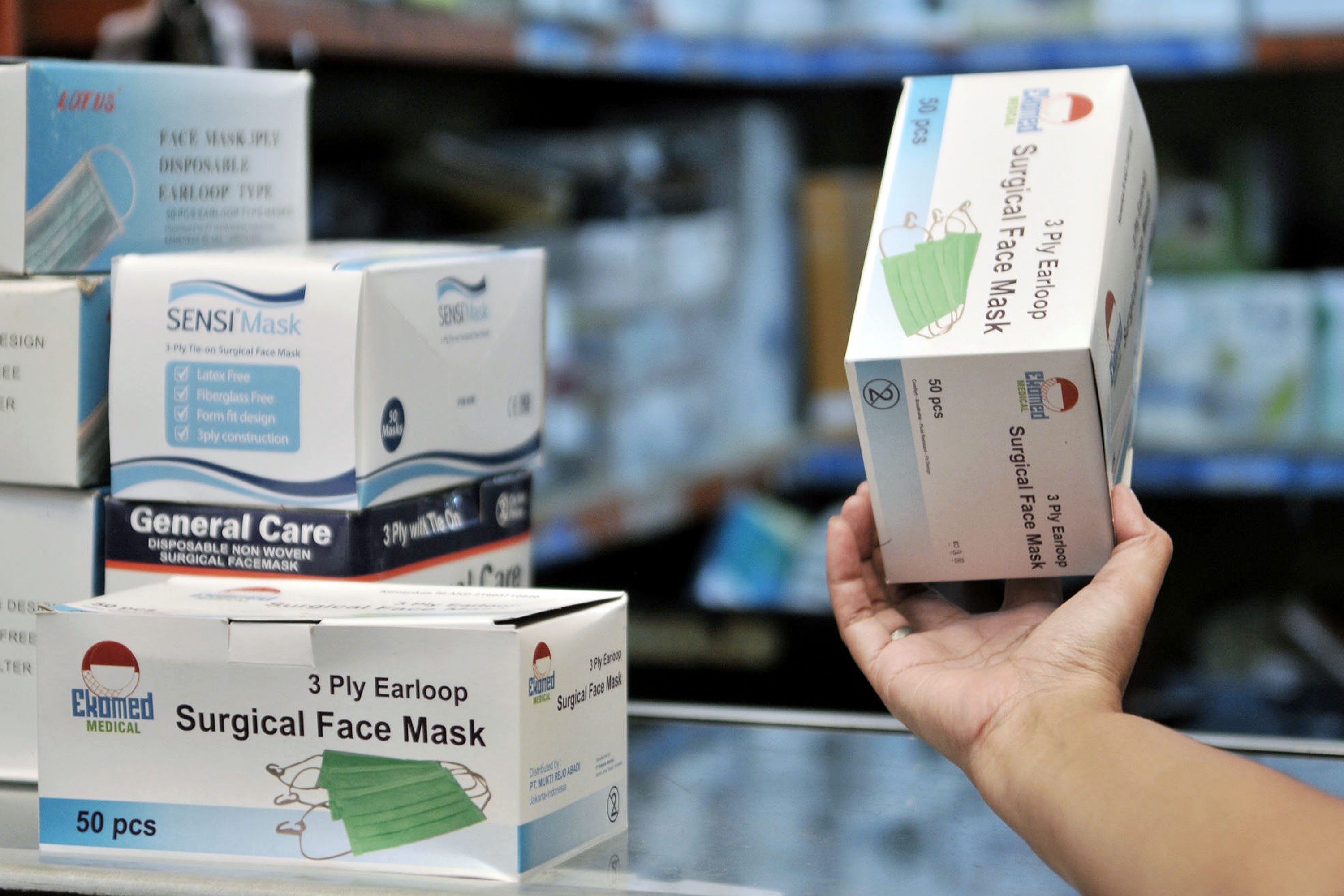 permintaan-masker-meningkat-sejak-berkembangnya-isu-virus-corona_20200303_205631.jpg