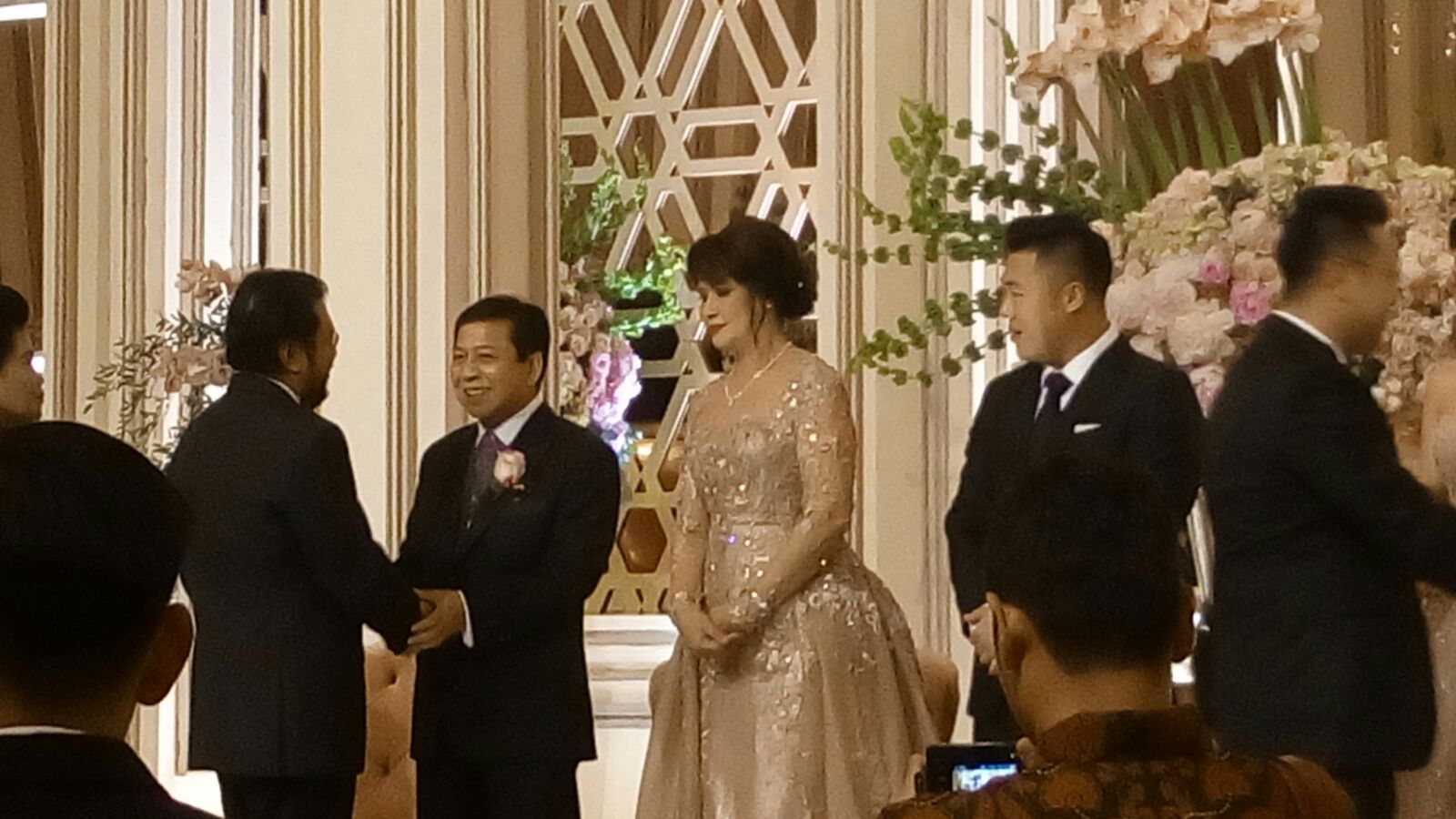 pernikahan-putri-setya-novanto_20151205_011750.jpg