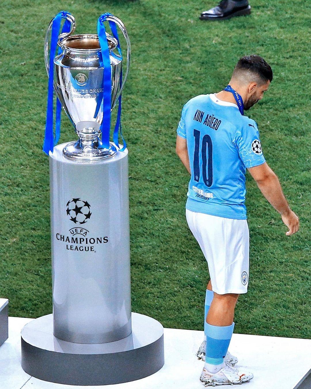 perpisahan-pilu-sergio-aguero-bersama-manchester-city.jpg