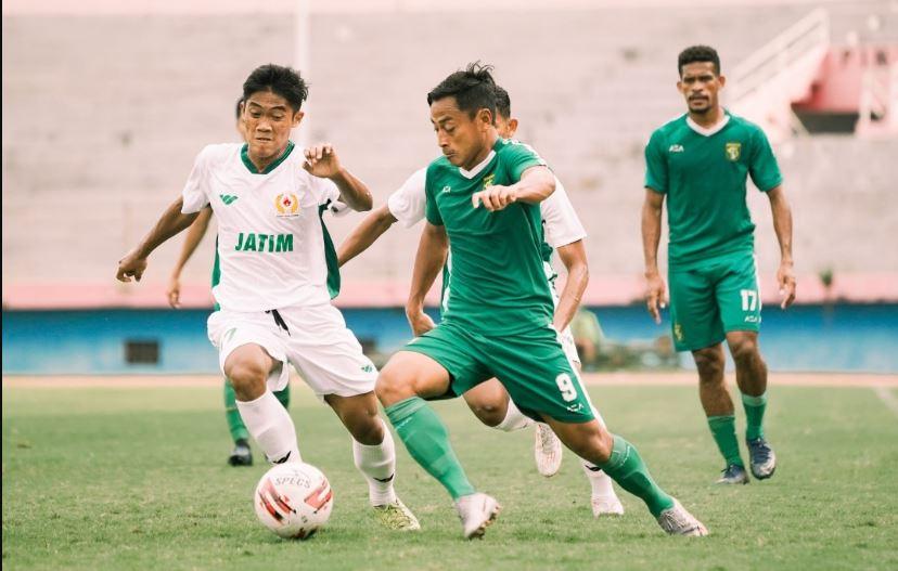 persebaya-surabaya-beruji-coba-dengan-pon-jatim-berakhir-imbang-2-2.jpg