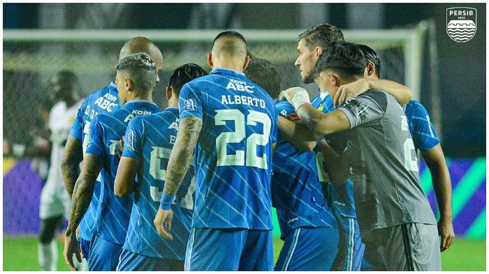 persib-berangkulan.jpg