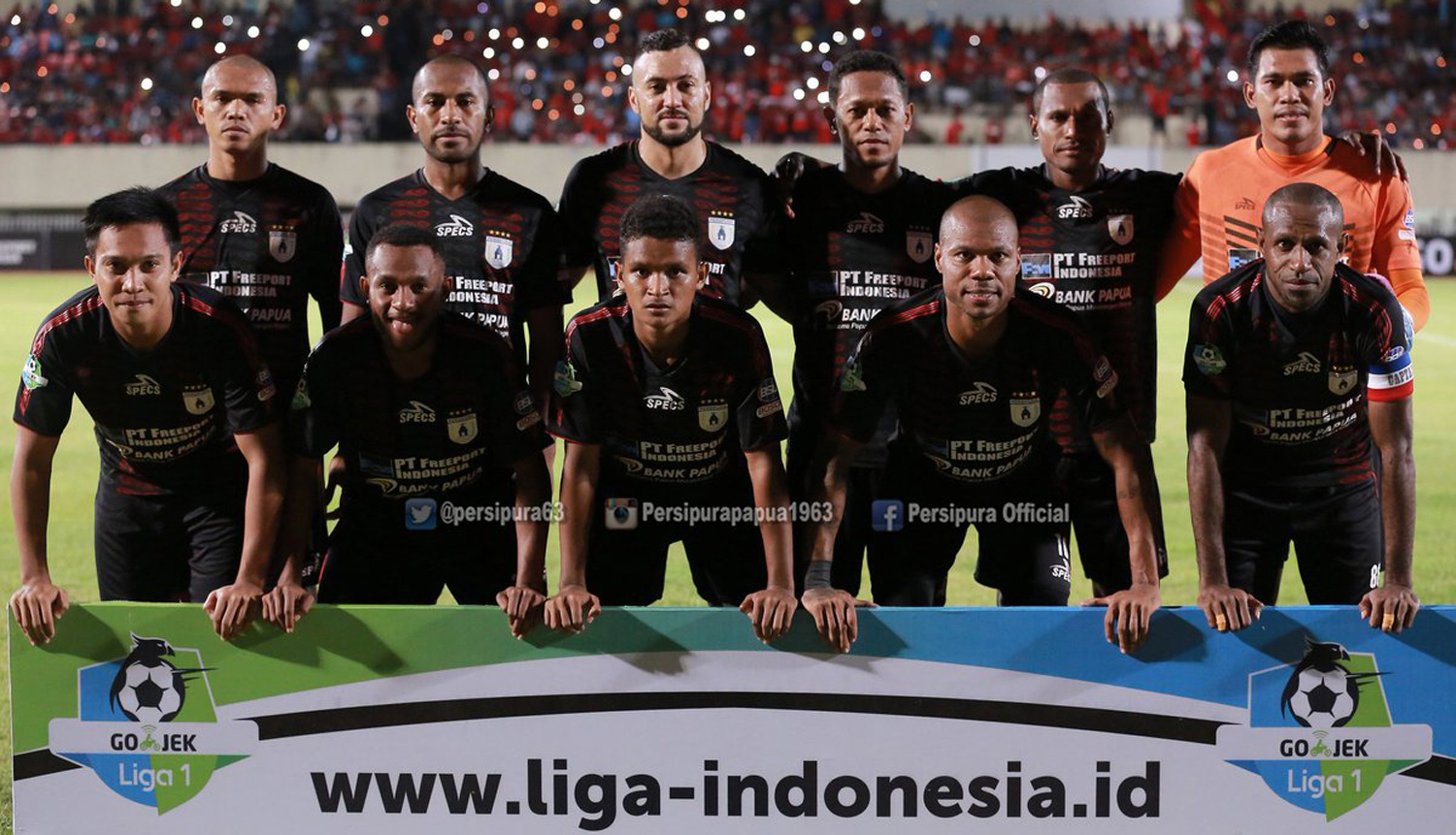 persipura-jayapura-vs-madura-united_20180520_164228.jpg