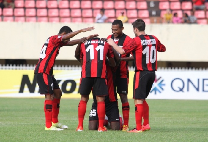 persipura-rayakan-gol_20150429_122846.jpg