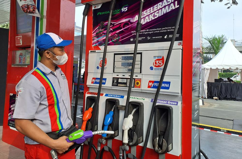 pertamina-bahan-bakar-minyak-bbm-terbaru-yaitu-pertamax-green-95.jpg