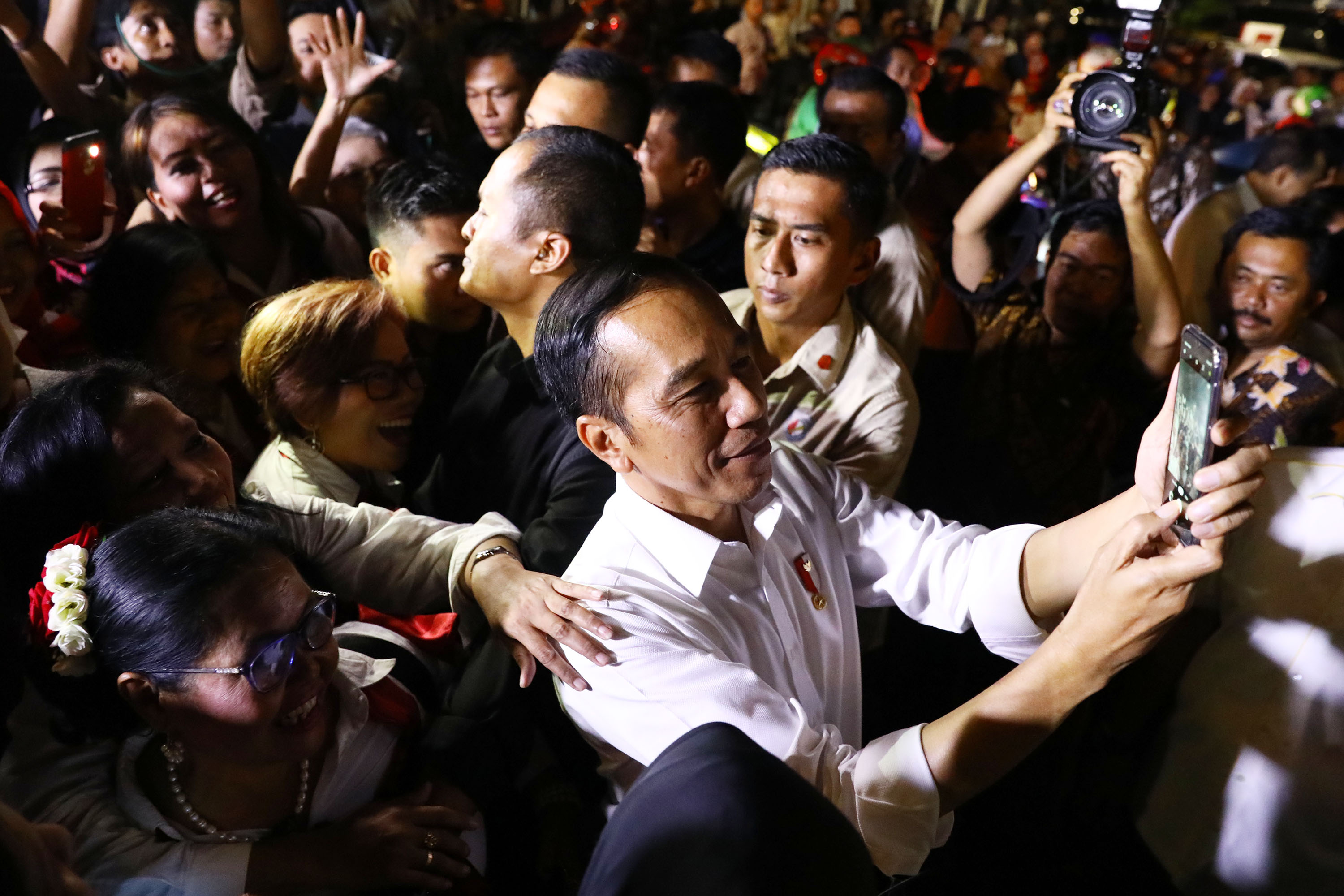 pertemuan-pembahasan-pembubaran-tkn_20190726_191251.jpg