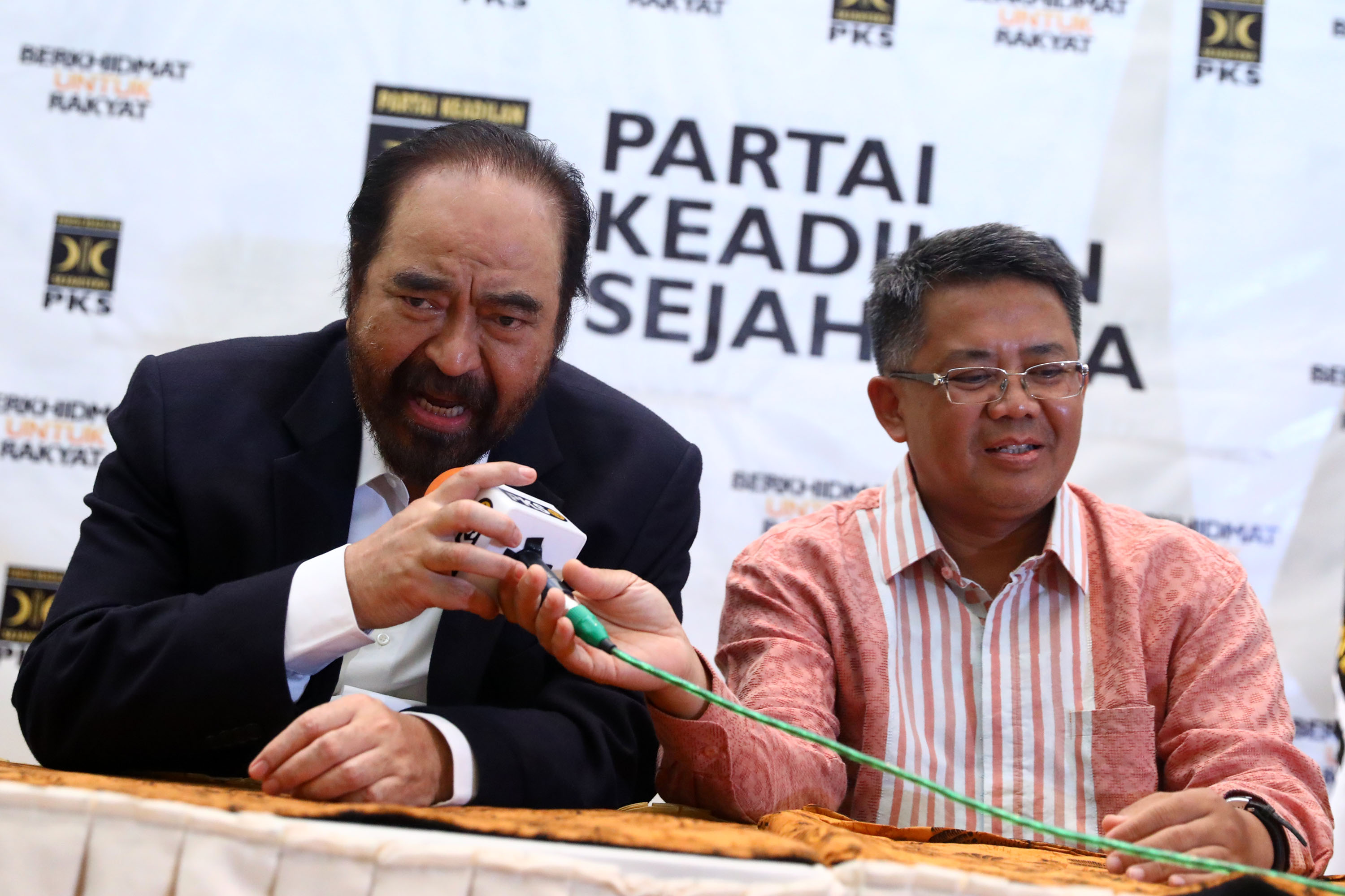 pertemuan-surya-paloh-dengan-sohibul-iman_20191030_182848.jpg