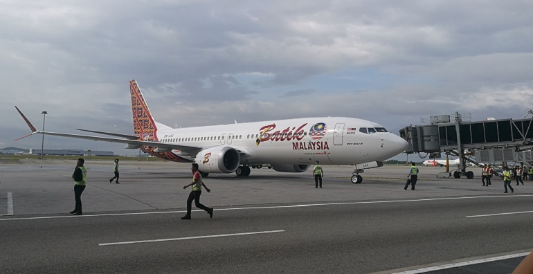pesawat-boeing-737-max-8-batik-air-malaysia_20170523_071257.jpg