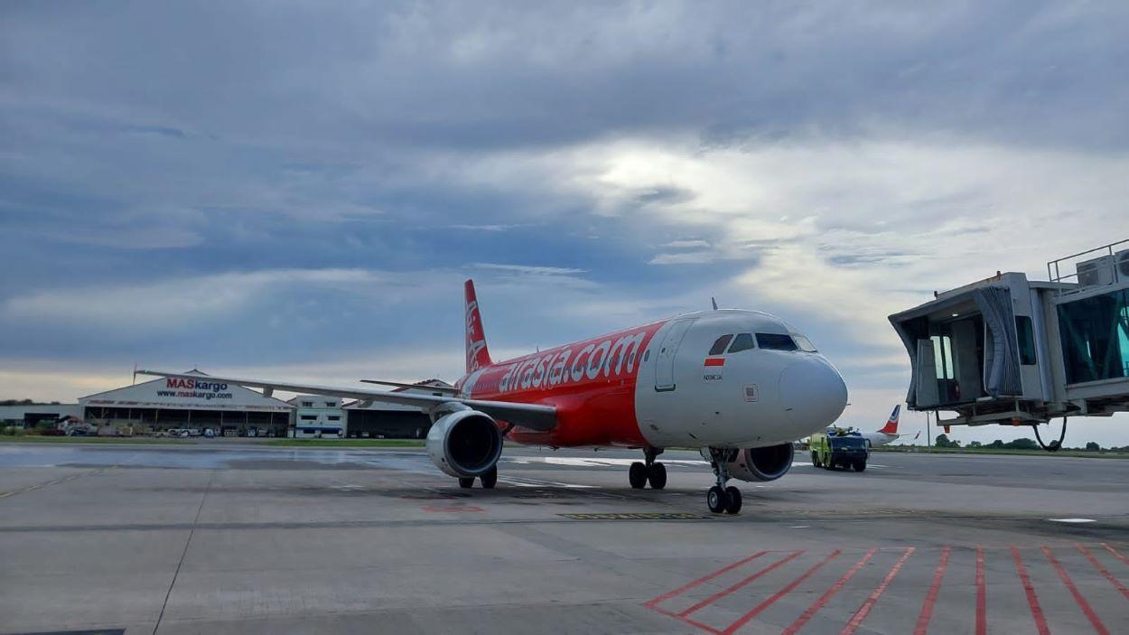 pesawat-indonesia-airasia-qz-526.jpg