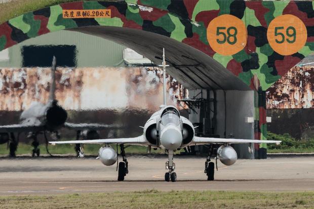 pesawat-jet-taiwan-8976.jpg