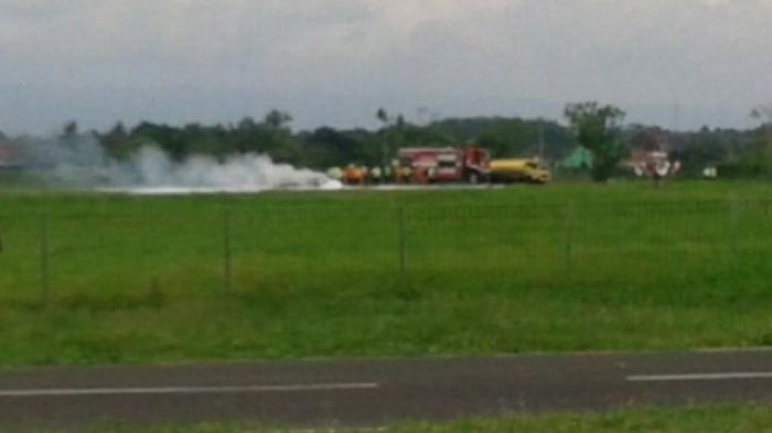 pesawat-milik-mufa-flying-school-terbakar_20170116_143212.jpg