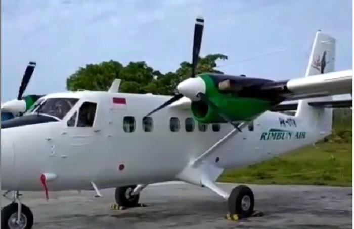 pesawat-rimbun-air-pk-otw3.jpg