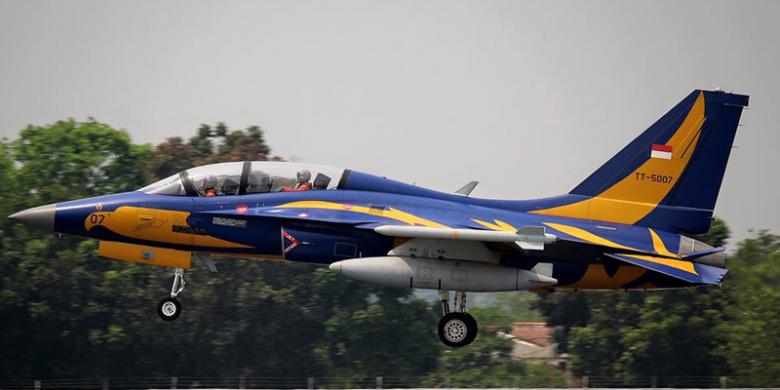pesawat-t-50i-golden-eagle_20151220_153536.jpg