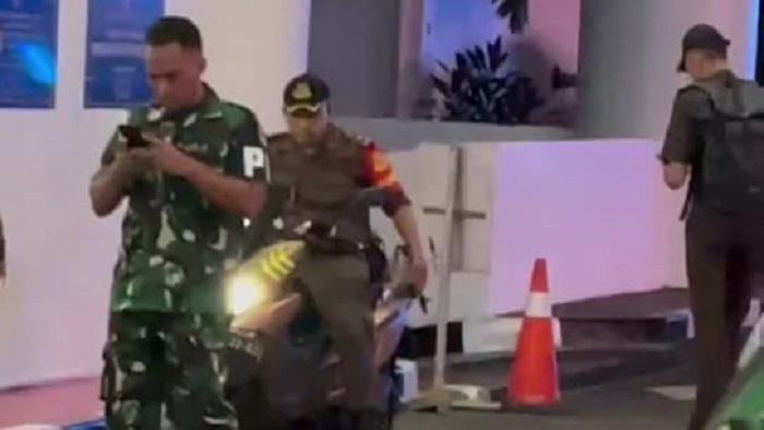 BREAKING NEWS: Drone Ditembak Jatuh di Depan Gedung Jampidsus Kejaksaan Agung
