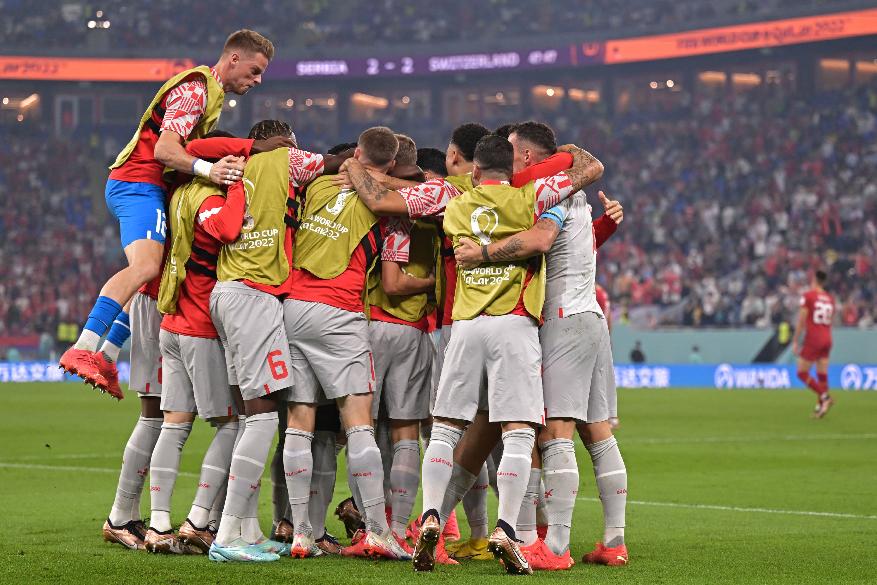piala-dunia-2022-serbia-vs-swiss_20221203_050105.jpg