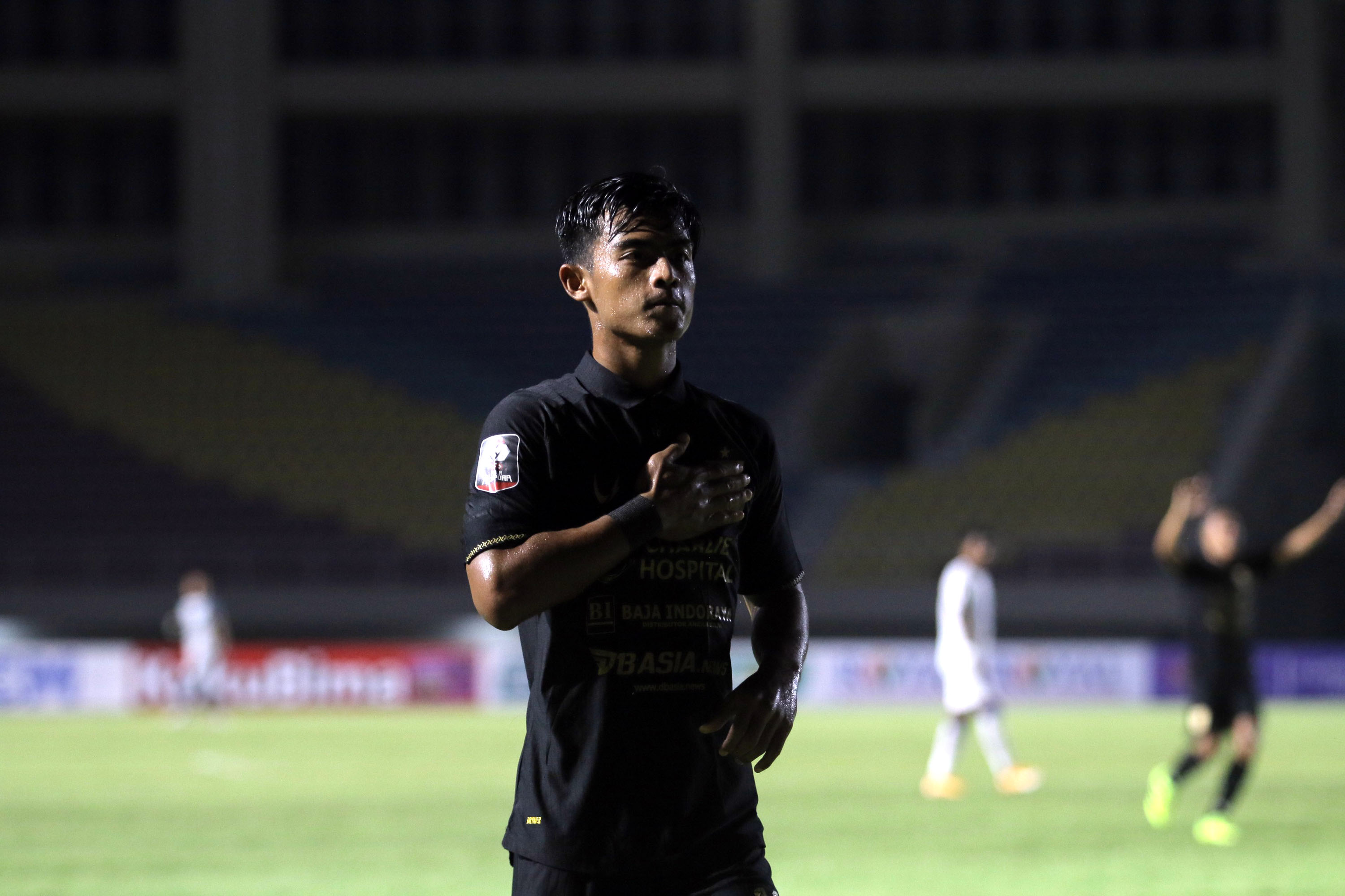 piala-menpora-arema-fc-takluk-2-3-dari-psis-semarang_20210330_214928.jpg