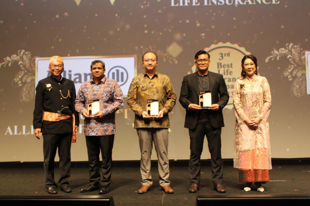 pialang-asuransi-dan-reasuransi-indonesia-apparindo-menggelar-apparindo-awards-2023.jpg