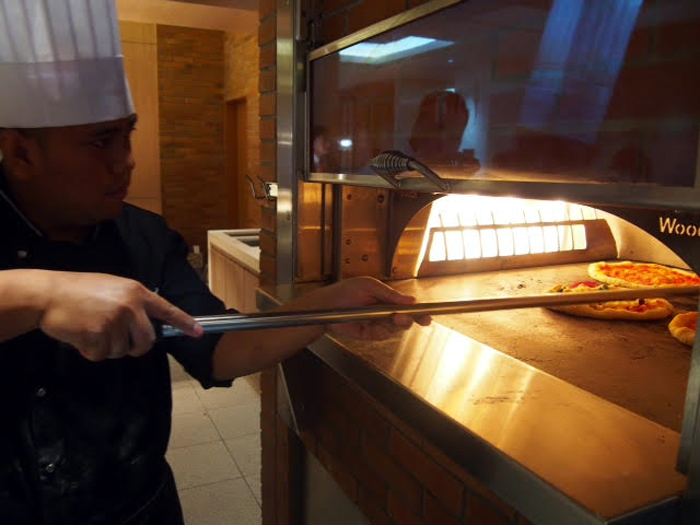 pizza-di-fairmont-jakarta_20150814_081650.jpg