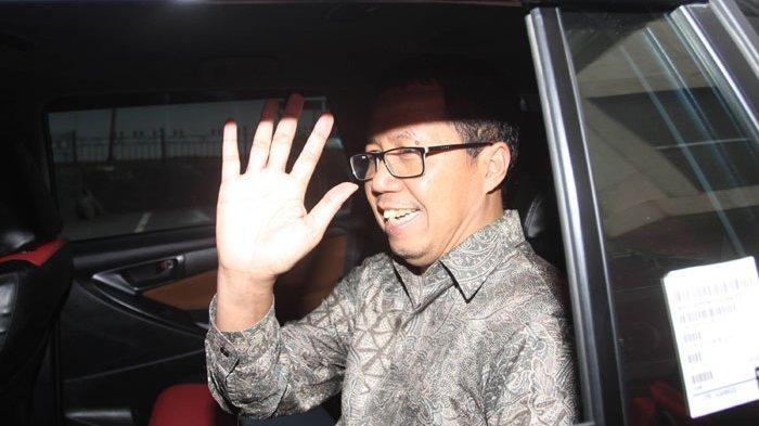 plt-ketua-umum-pssi-joko-driyono-setelah-diperiksa-selama-sekitar-22-jam.jpg