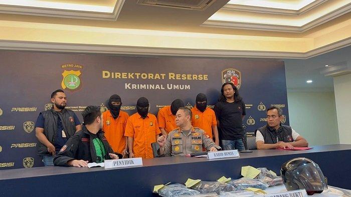 polda-metro-jaya-merilis-penangkapan-4-perampok.jpg