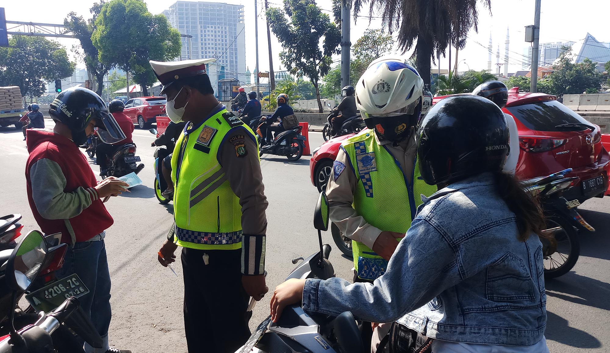 polisi-gelar-operasi-patuh-jaya-2021_20210920_183233.jpg