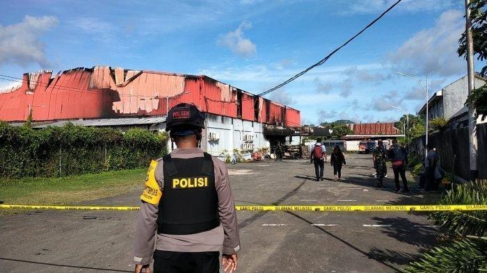 polisi-mengamankan-lokasi-bentrokan-di-sorong-papua-barat.jpg