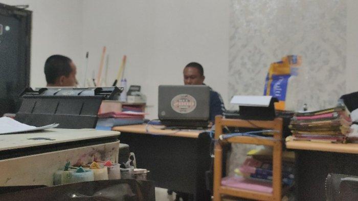 polisi-periksa-saksi-kasus-penemuan-jenazah-pasutri.jpg