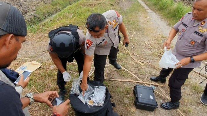 polisi-polda-sumut-sedang-menangani-bom-kaleng-sarden.jpg