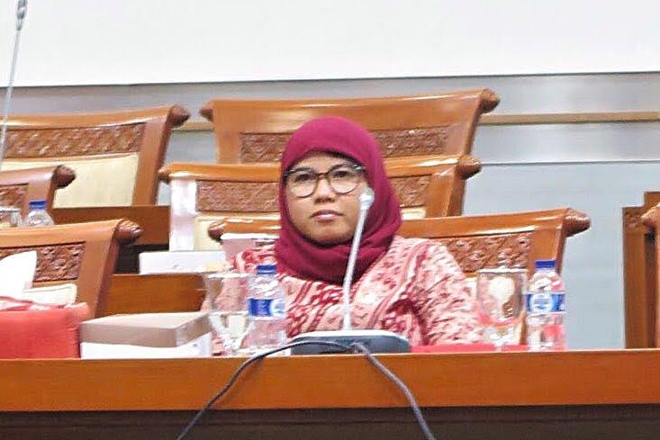 politikus-pdi-perjuangan-diah-pitaloka_20161207_095221.jpg