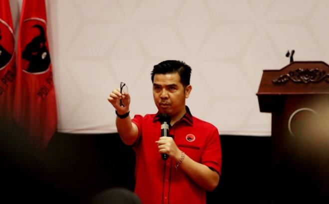 politisi-muda-pdip-bane-raja-manalu.jpg