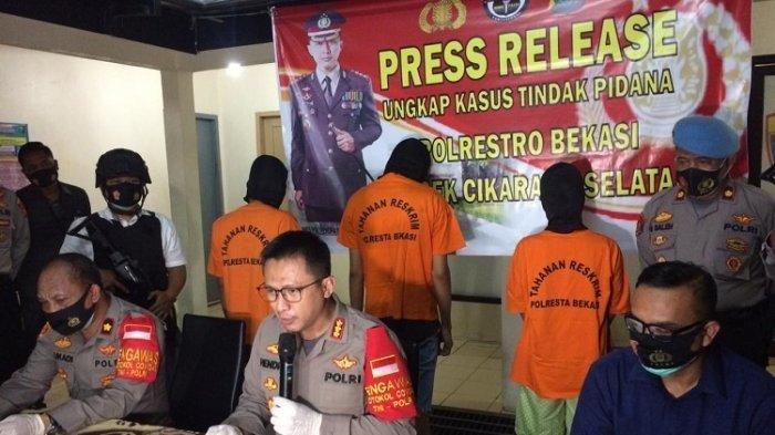 polres-metro-bekasi-meringkus-tiga-pelaku-pembunuhan-yang-te.jpg