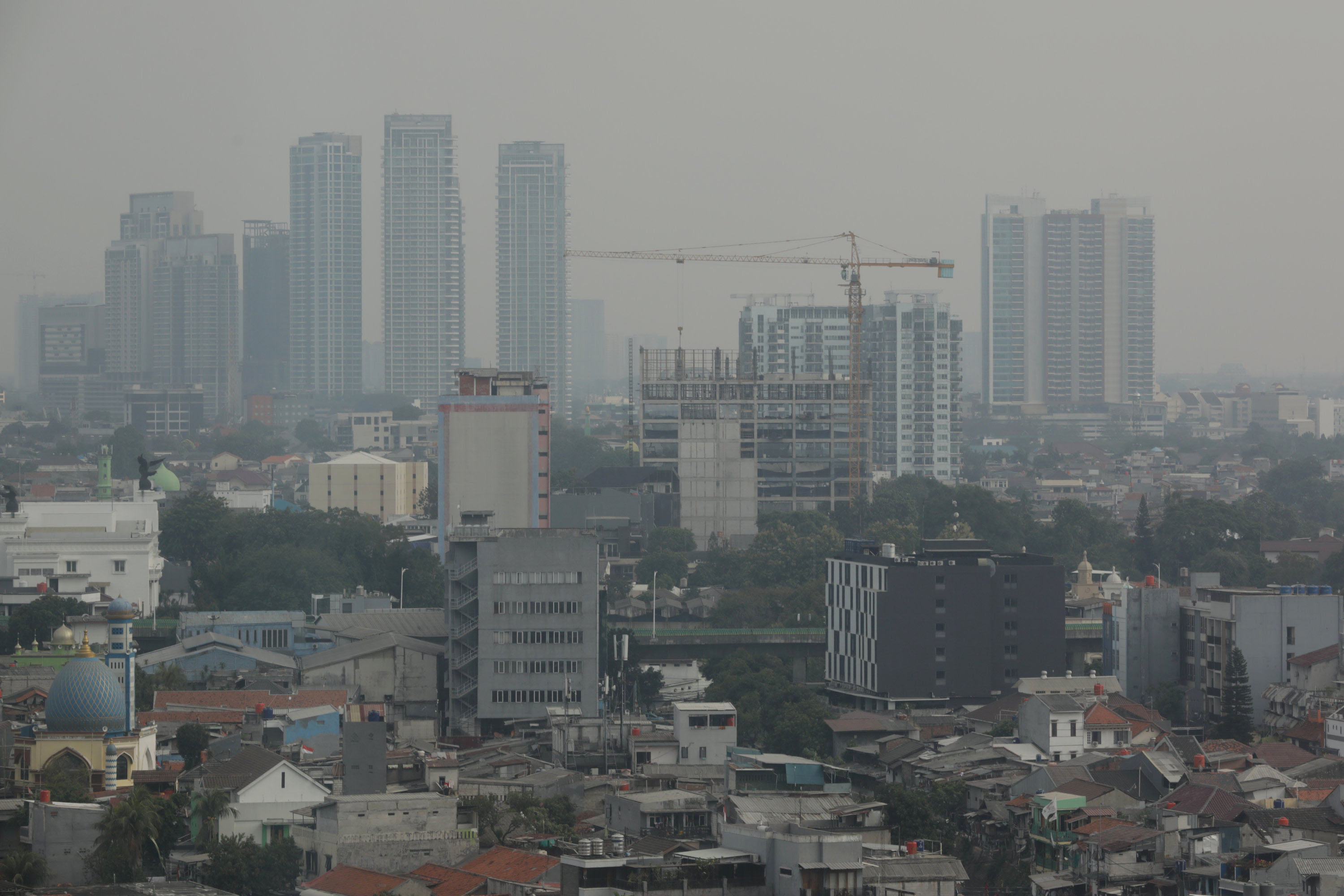 polusi-udara-di-jakarta-masih-tinggi_20230822_185921.jpg