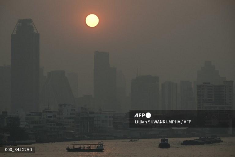 polusi-udara-yang-tinggi-di-bangkok-pada-15-februari-2024.jpg