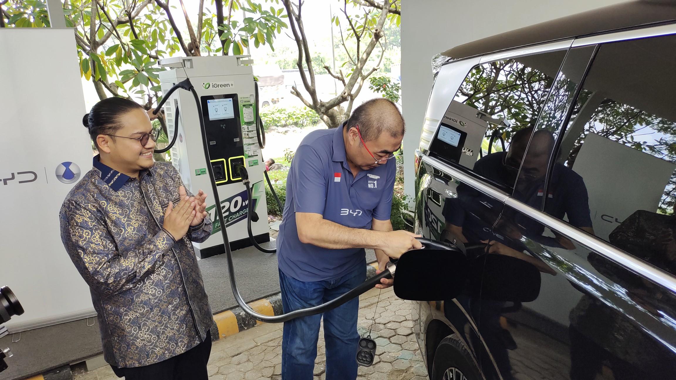 BYD Buka 6 Posko Mudik dan Hadirkan Fast Charging untuk Pengguna EV
