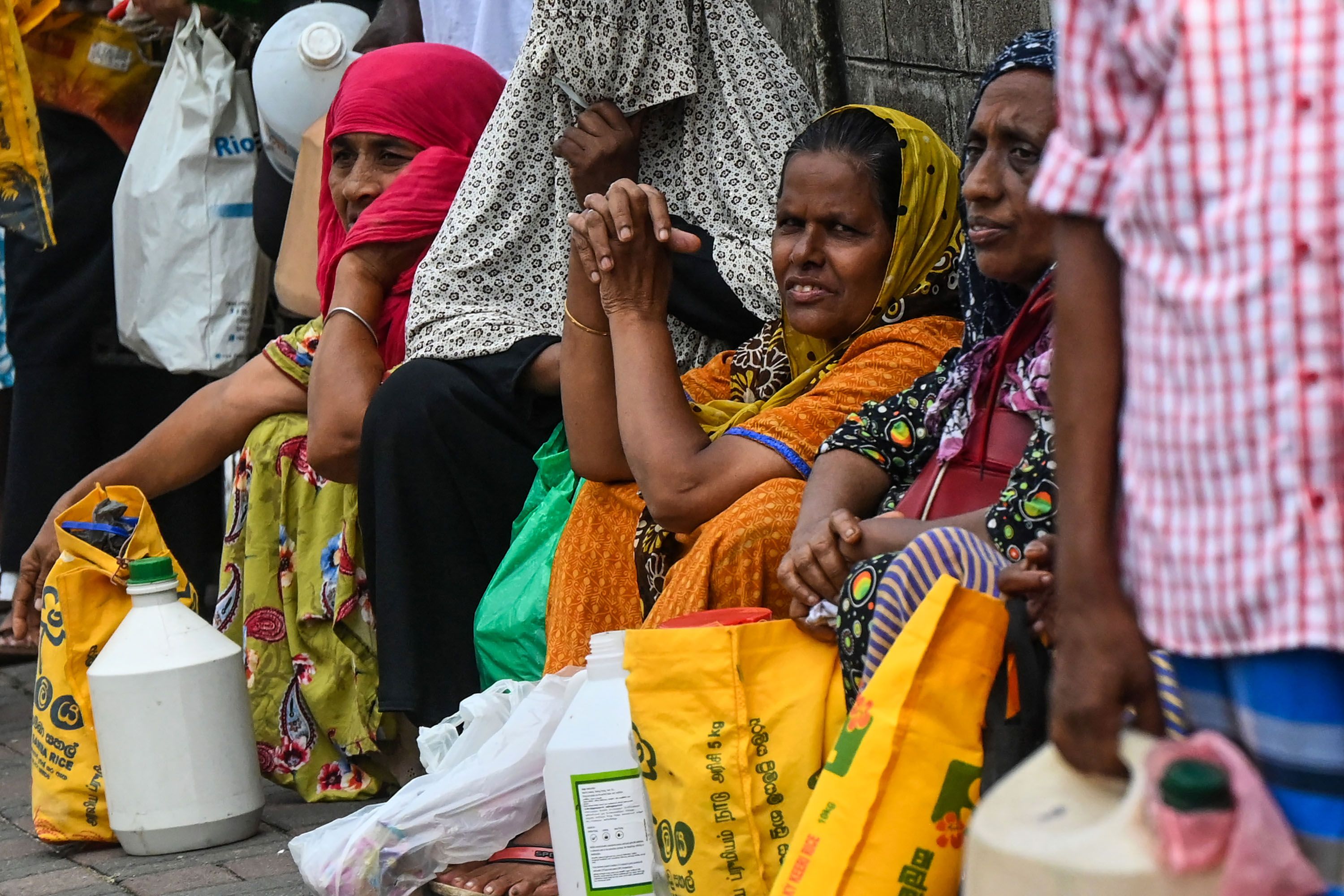 potret-kelangkaan-bbm-di-sri-lanka_20220517_164937.jpg