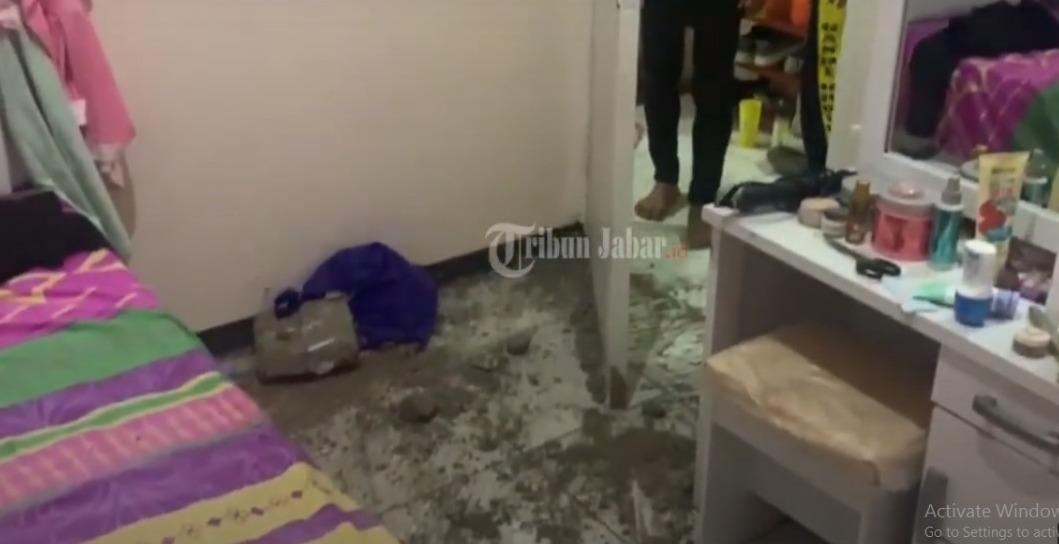 potret-kerusakan-rumah-salah-satu-warga-akibat-gempa.jpg