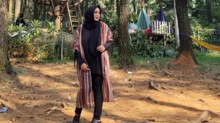 potret-terbaru-rina-gunawan-1.jpg
