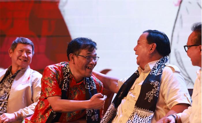 prabowo-peluk-budiman-sudjatmiko_1.jpg