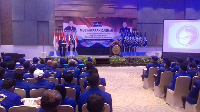 pramono-edhie-wibowo-musda-iii-demokrat-sulsel_20160519_122502.jpg