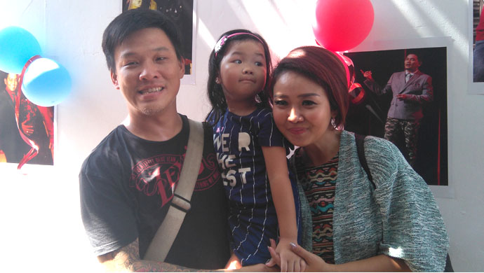 presenter-veronica-felicia-kumala-alias-cici-panda-bersama-suami-marcel-aditya_20151231_185328.jpg
