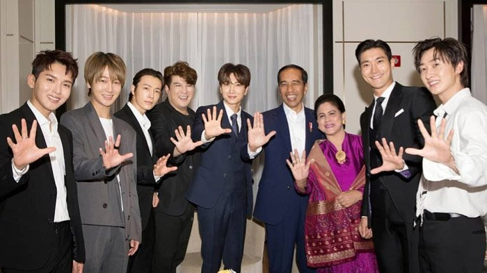 presiden-joko-widodo-dan-super-junior_20180910_224128.jpg