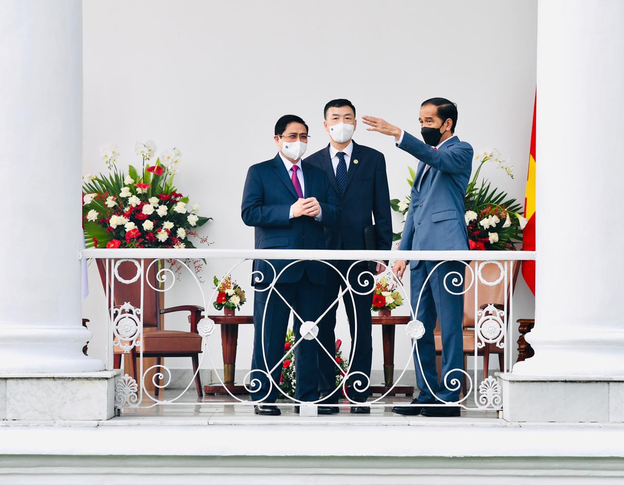 presiden-joko-widodo-jokowi-melakuk.jpg