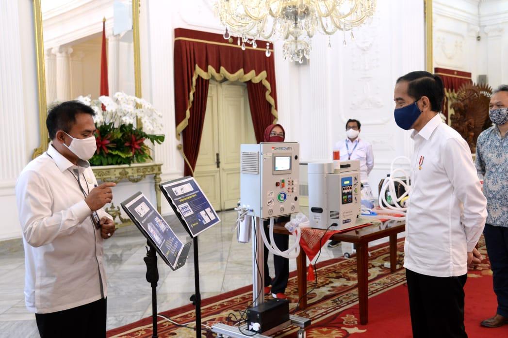 presiden-joko-widodo-jokowi-memperlihatkan.jpg