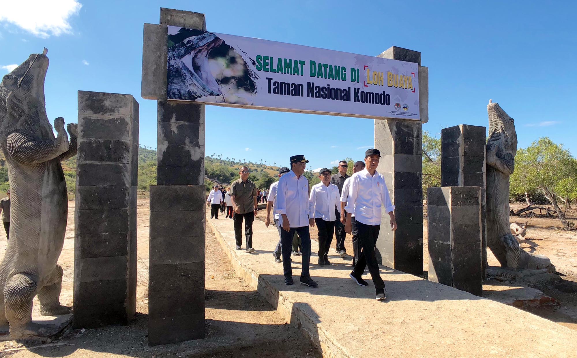 presiden-joko-widodo-kunjungi-pulau-rinca_20190711_202620.jpg
