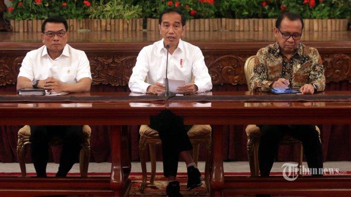 Jokowi Tolak Pengembalian Mandat 'Saya Tak Ragukan Pimpinan KPK'