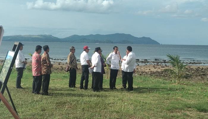presiden-jokowi-bersama-jajaran-menterinya-meninjau-kek-pariwisata-likupang.jpg