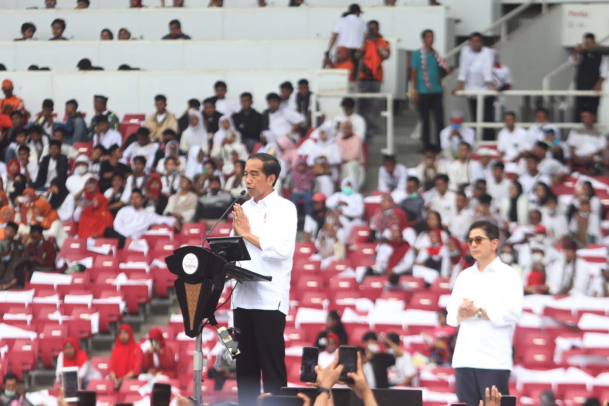 presiden-jokowi-hadiri-acara-nusantara-bersatu_20221126_192634.jpg
